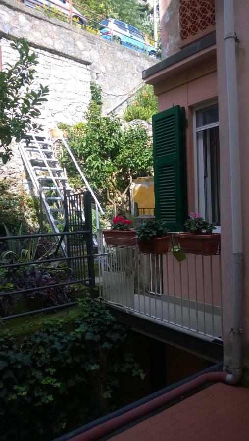Affittacamere Fiorella Riomaggiore Exteriör bild